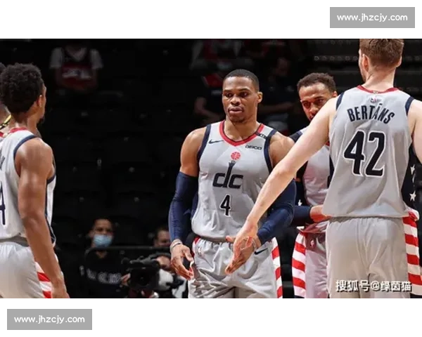 热火对阵黄蜂焦点之战解析双方攻防走势与季后赛前景悬念走向观察